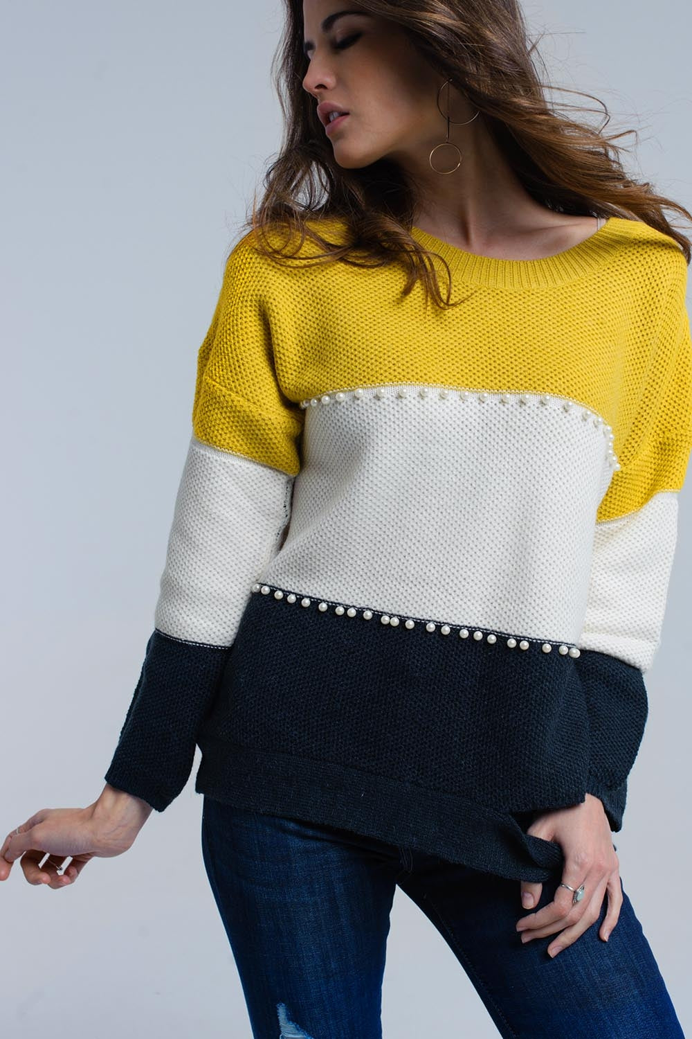 Yellow knitted sweater with pearls Q2 Sweaters BoutiqueLua