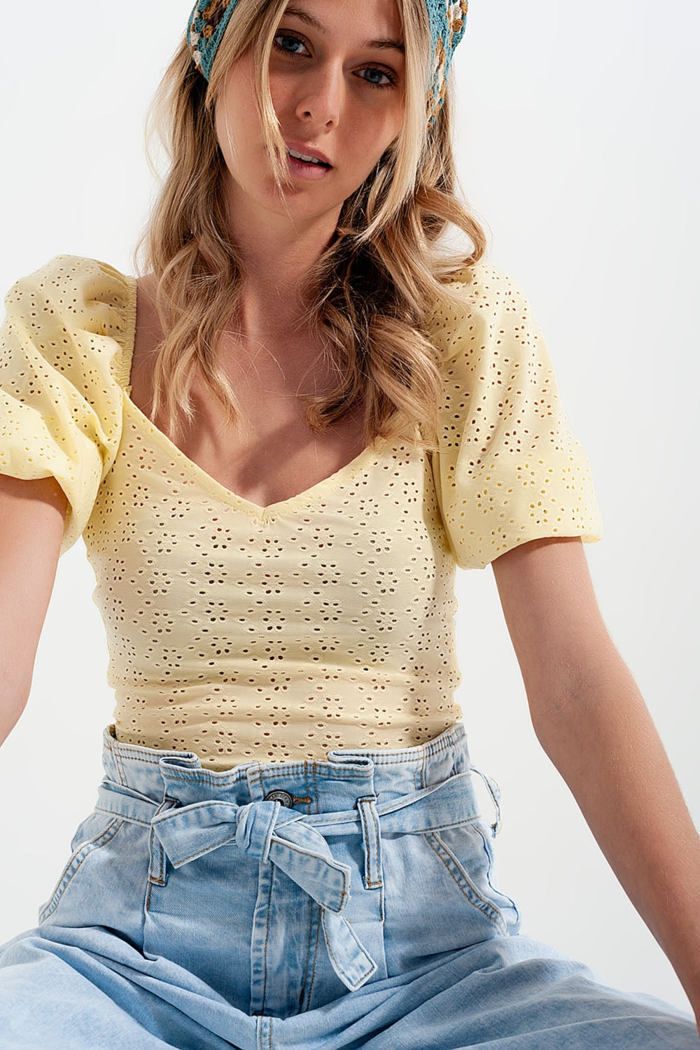 Yellow short top in batiste fabric with puffed sleeves Q2 Shirts BoutiqueLua